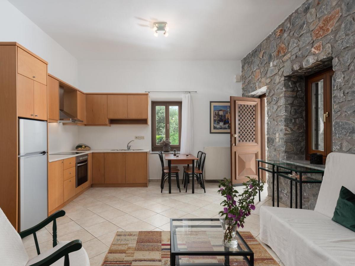 Aura Traditional Apartment Prinés Esterno foto